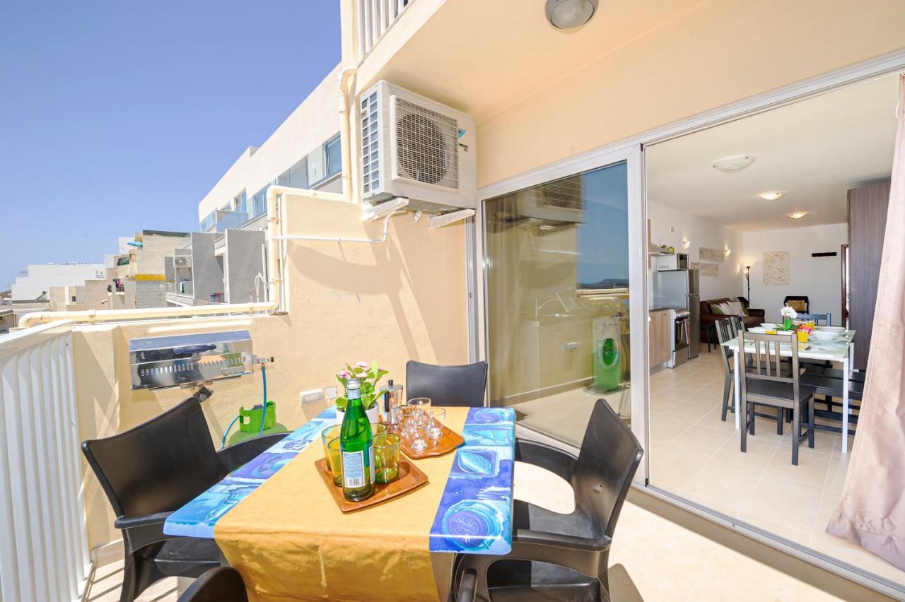Summer Breeze Apartment With Panoramic Terrace - By Getawaysmalta Mellieħa Dış mekan fotoğraf