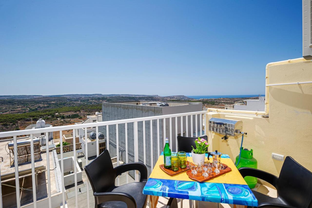 Summer Breeze Apartment With Panoramic Terrace - By Getawaysmalta Mellieħa Dış mekan fotoğraf