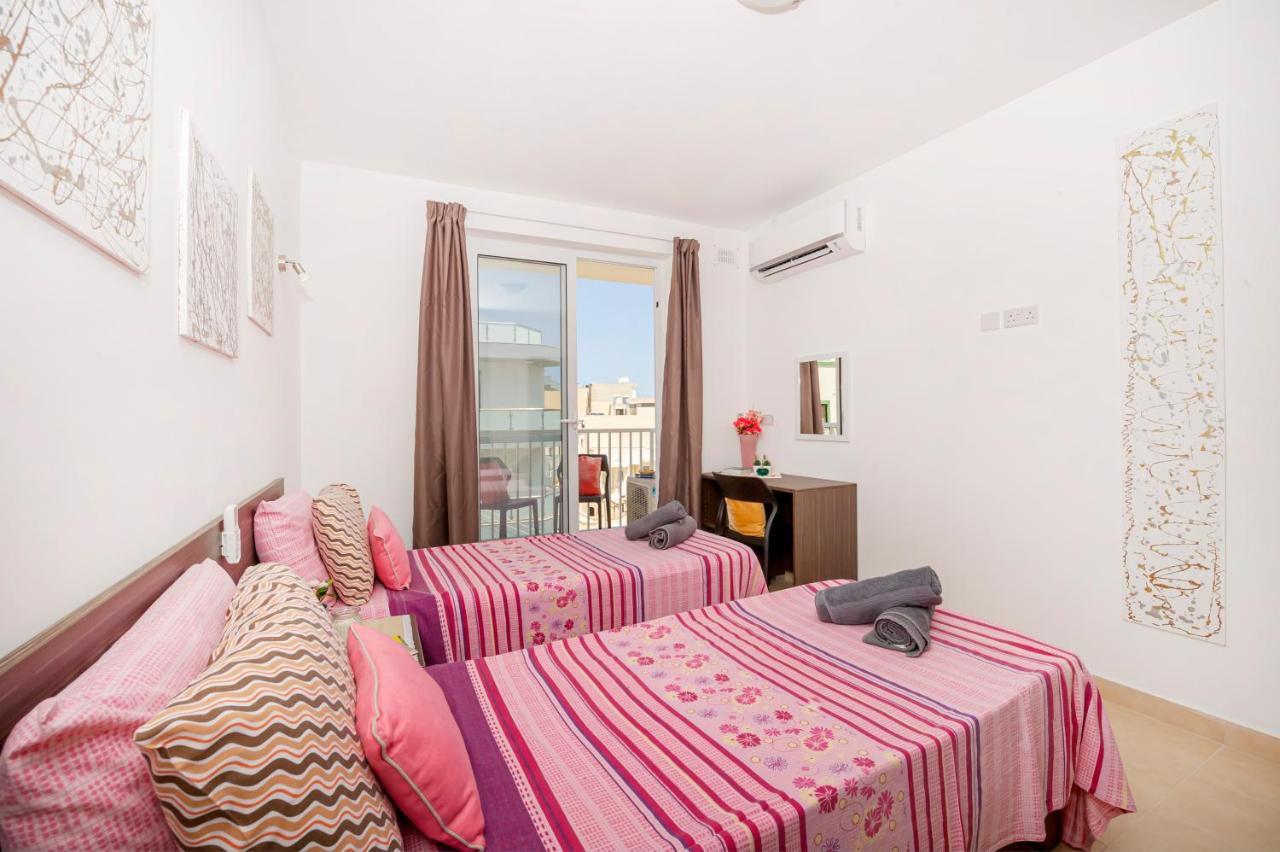 Summer Breeze Apartment With Panoramic Terrace - By Getawaysmalta Mellieħa Dış mekan fotoğraf