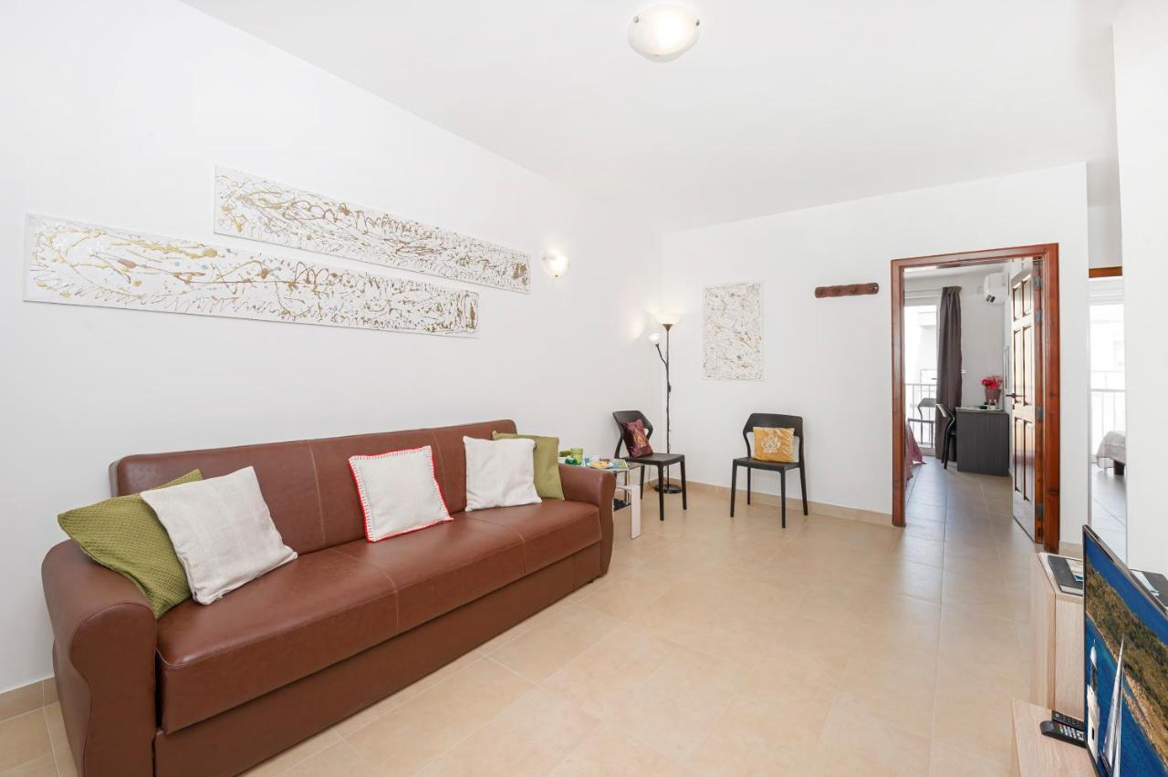 Summer Breeze Apartment With Panoramic Terrace - By Getawaysmalta Mellieħa Dış mekan fotoğraf