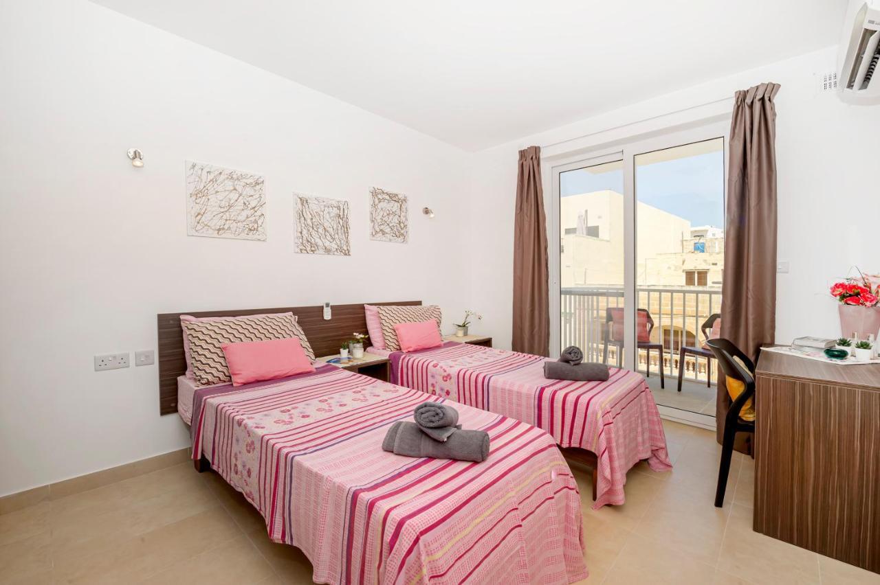 Summer Breeze Apartment With Panoramic Terrace - By Getawaysmalta Mellieħa Dış mekan fotoğraf