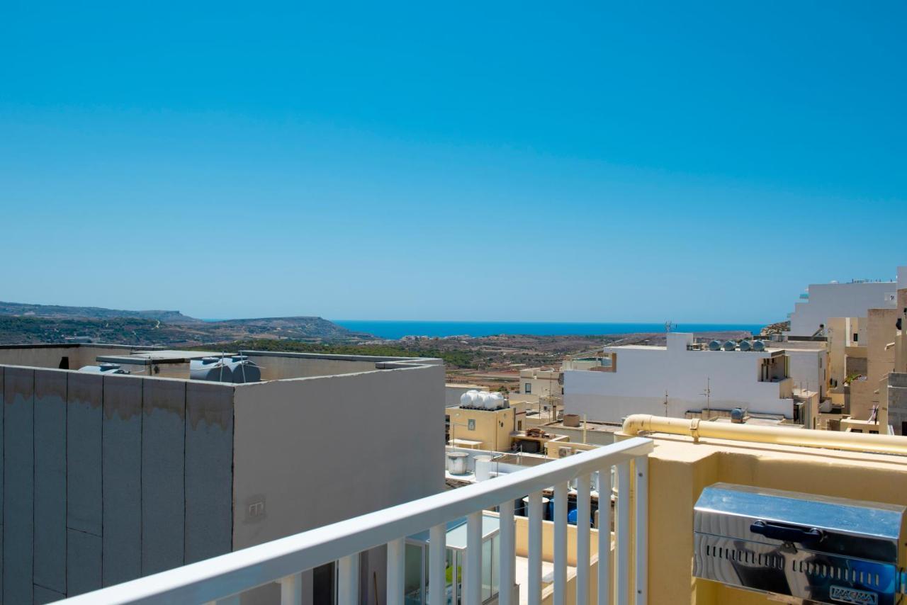 Summer Breeze Apartment With Panoramic Terrace - By Getawaysmalta Mellieħa Dış mekan fotoğraf